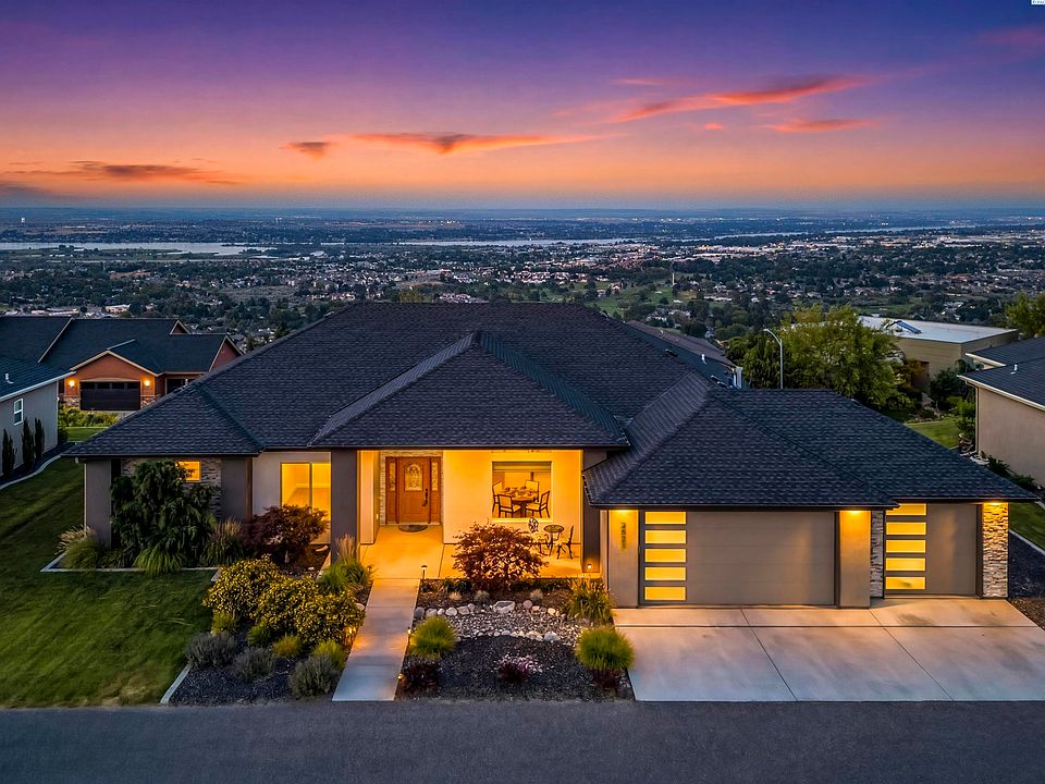 1st image of 2521 Falconcrest Loop