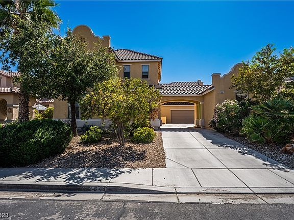 2nd image of 2841 Kandahar Ave