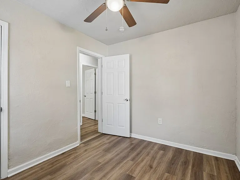 510 N Marshall Dr — Photo 30