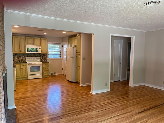 4th image of 1201 Eldridge Ave W