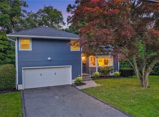 9 Elmwood Rd, White Plains, NY 10605