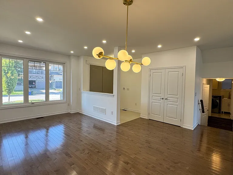 32 Philips Lake Ct — Photo 6
