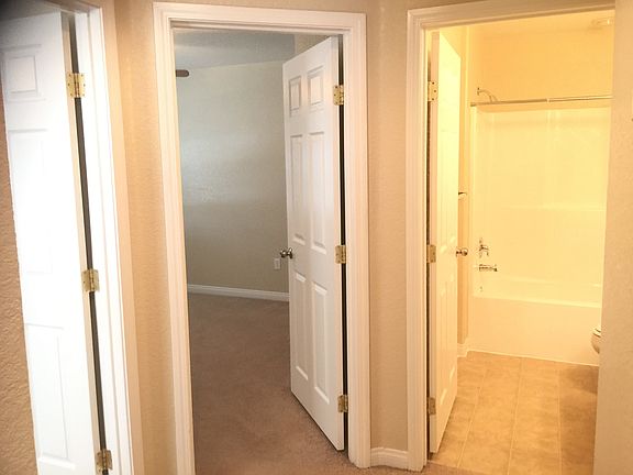 4th image of 460 Hunter Dr