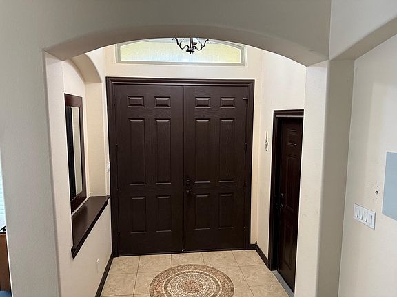 2nd image of 110 Queen Palm Dr