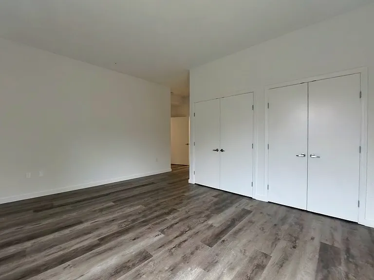 100 Evergreen Pl #4C — Photo 7