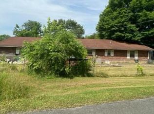 1842 Mountain Dr, Sevierville, TN 37876
