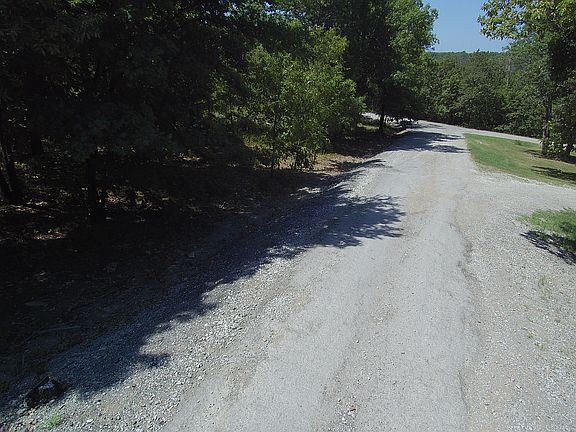 4th image of 4080 S Woodmere Dr