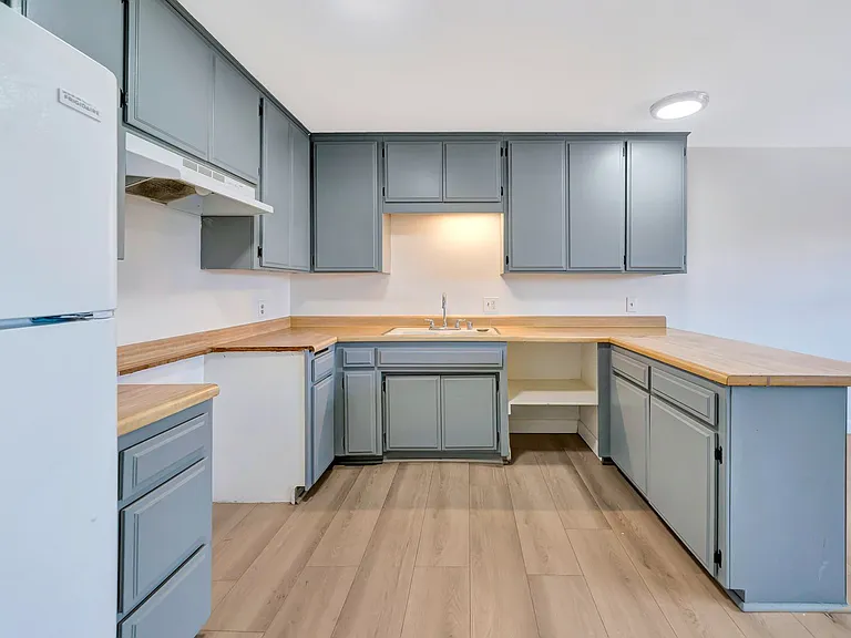 6003 Craner Ave #4 — Photo 10