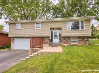 3117 W Kinley Blvd, McHenry, IL 60050