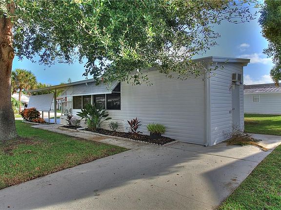 3rd image of 581 Dolphin Cir