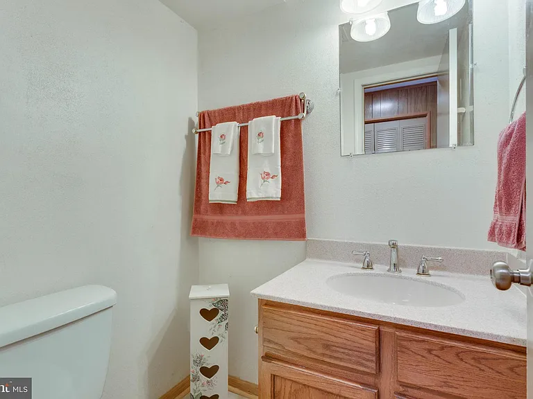 9427 Cherwek Dr — Photo 21