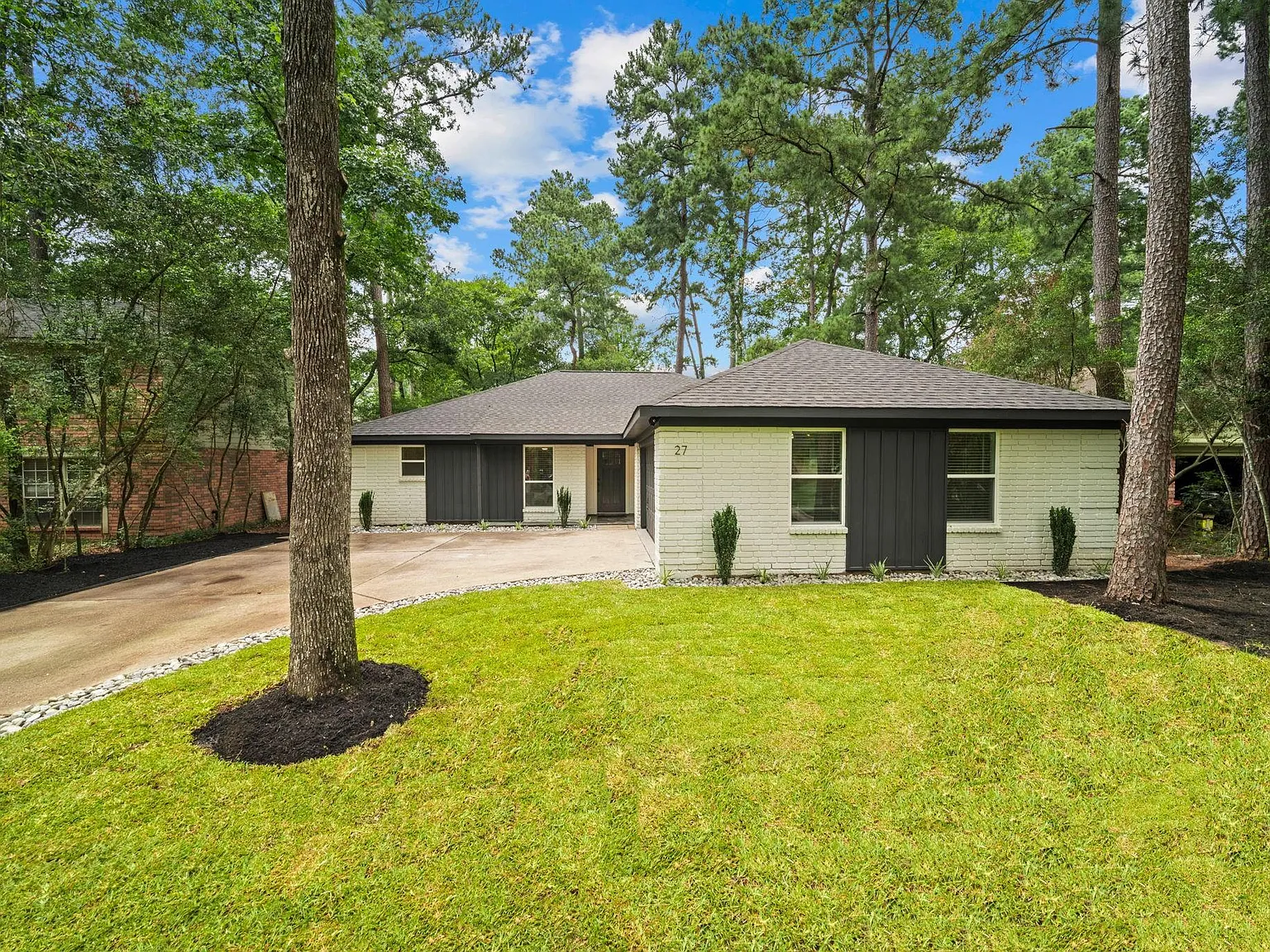 3 bed, 2.0 bath, 1891 sqft, $3,100 — Photo 2