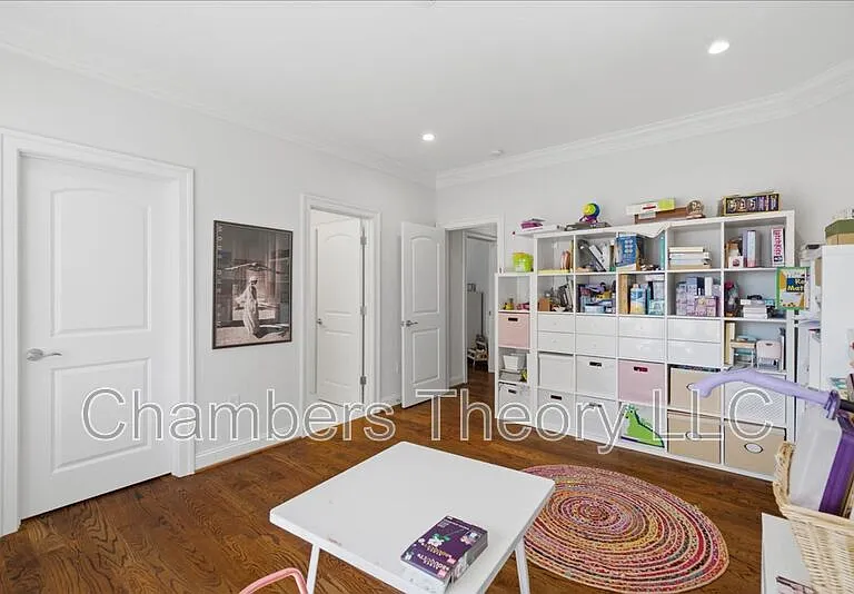 7010 Girard St — Photo 39