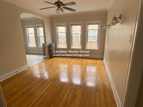 2nd image of 4933 N Whipple St #2E