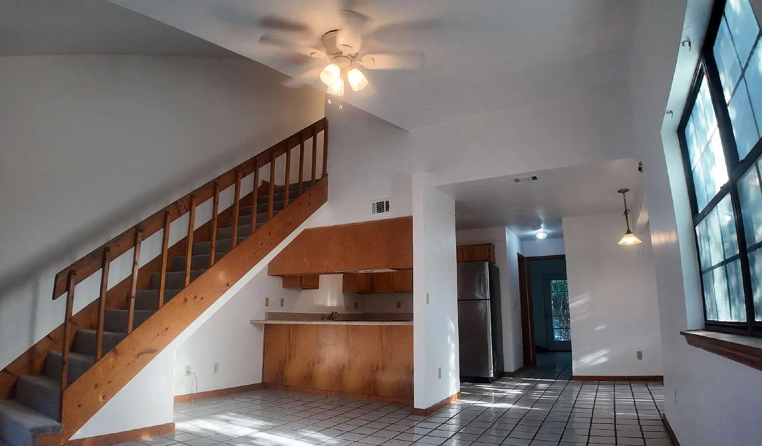 3 bed, 2.0 bath, 1114 sqft, $1,300 — Photo 3