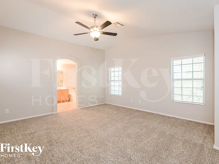 2465 Belt Buckley Dr — Photo 10
