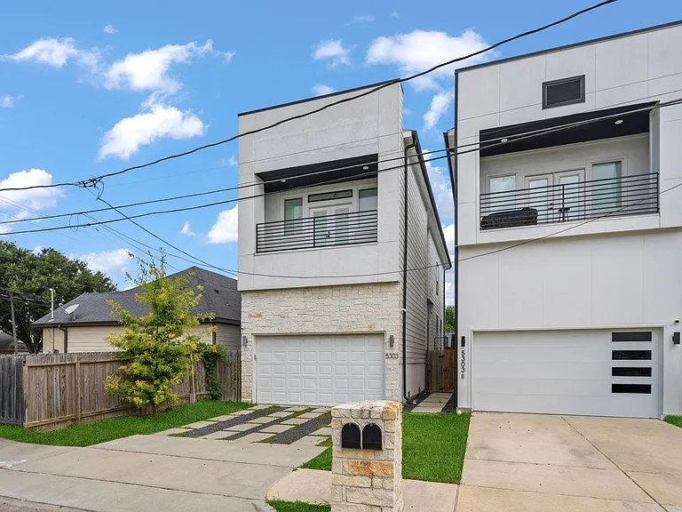 5303 Wylie St #A — Photo 2