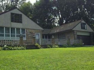 Powell St, Danbury, CT 06810