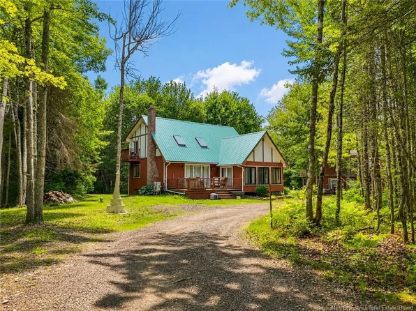 12 Shaw St, Coverdale, NB E1J 1E5