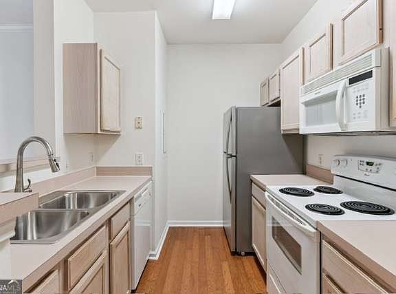 3rd image of 1704 Frederica Rd APT 336
