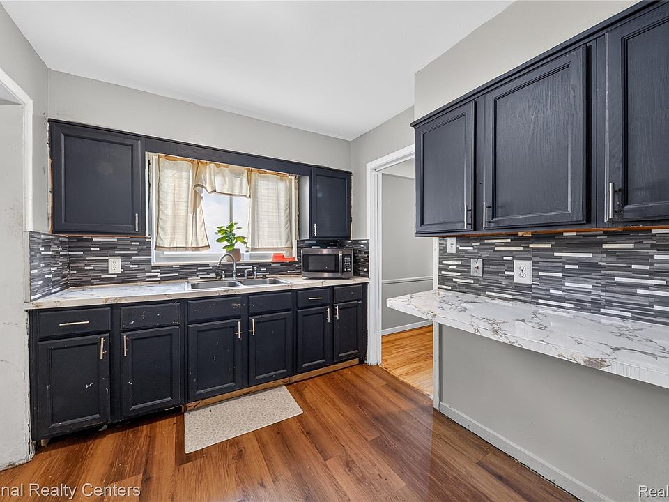 16725 Sunderland Rd, photo 11