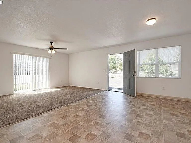 2323 Cedar St #B — Photo 7
