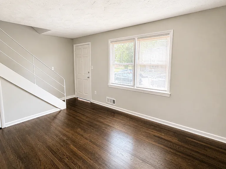 3802 26th Ave #16 — Photo 3