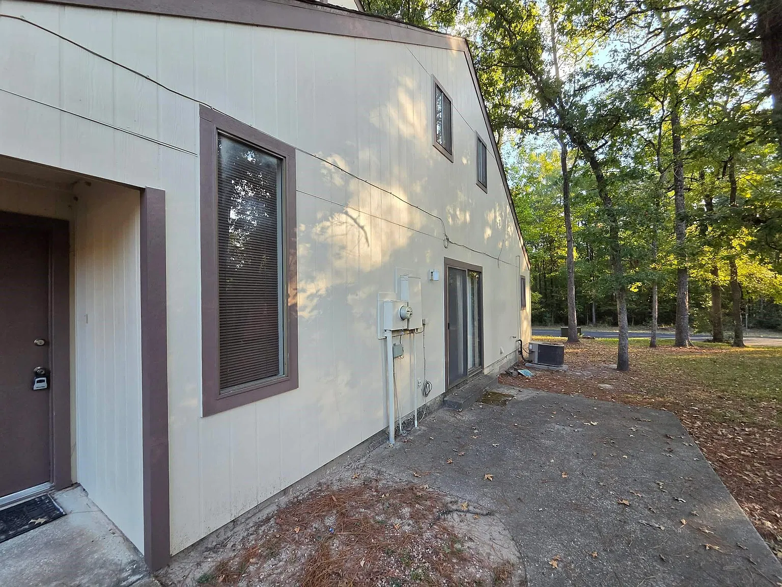 2 bed, 2.0 bath, 2400 sqft, $950 — Photo 3