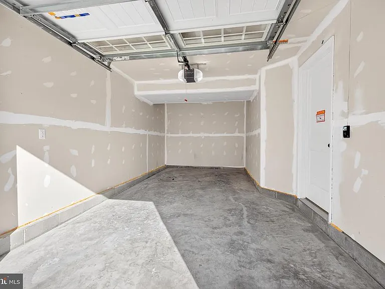 6364 Pebblebrook Dr — Photo 10