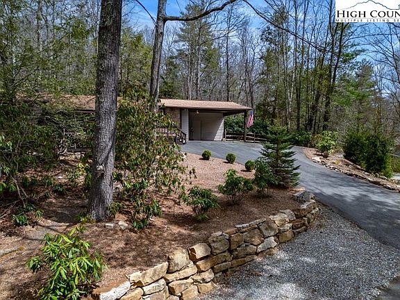 4th image of 25 Red Oak Lane