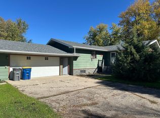 408 3rd Ave NW, Lamoure, ND 58458