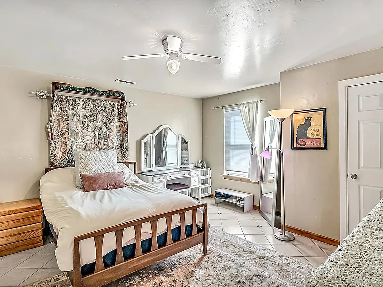 1420 Pinyon Ave — Photo 16