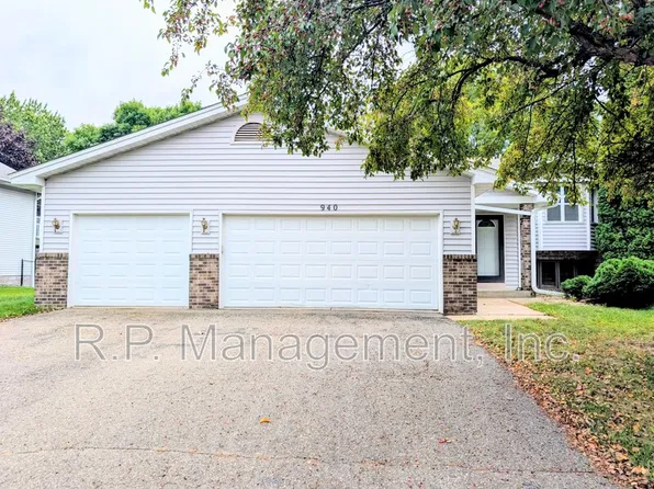 940 Jefferson Ln, Eagan, MN 55123