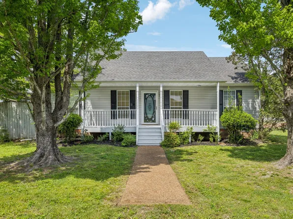 7631 Cumberland Dr, Fairview, TN 37062