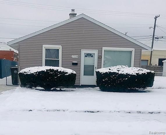 1st image of 17158 Flora St