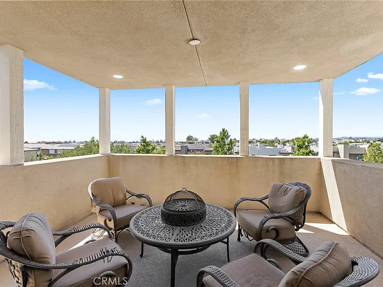 291 Carmine — Photo 18