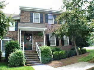 16A Park Village Ln, Greensboro, NC 27455