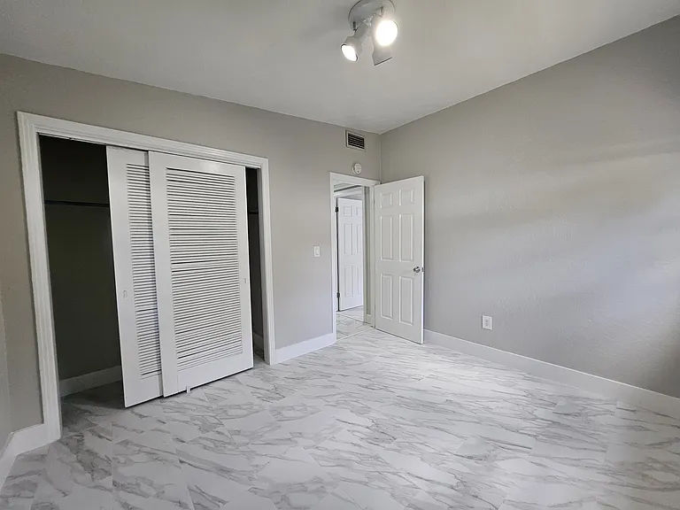 10117 N Ola Ave — Photo 16