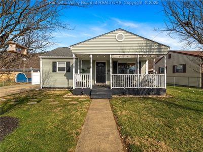 900 Dupont Ave, Nitro, WV, 25143