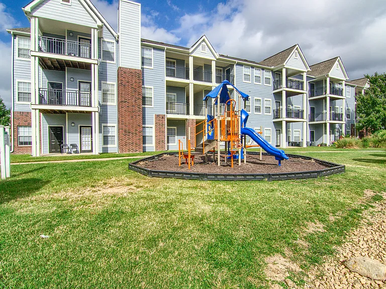 Harbin Pointe Apartment Homes — Photo 25