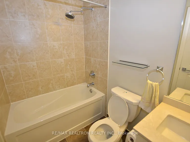 75 N Park Rd #302 — Photo 27