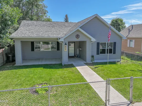 428 7th Ave W, Williston, ND 58801