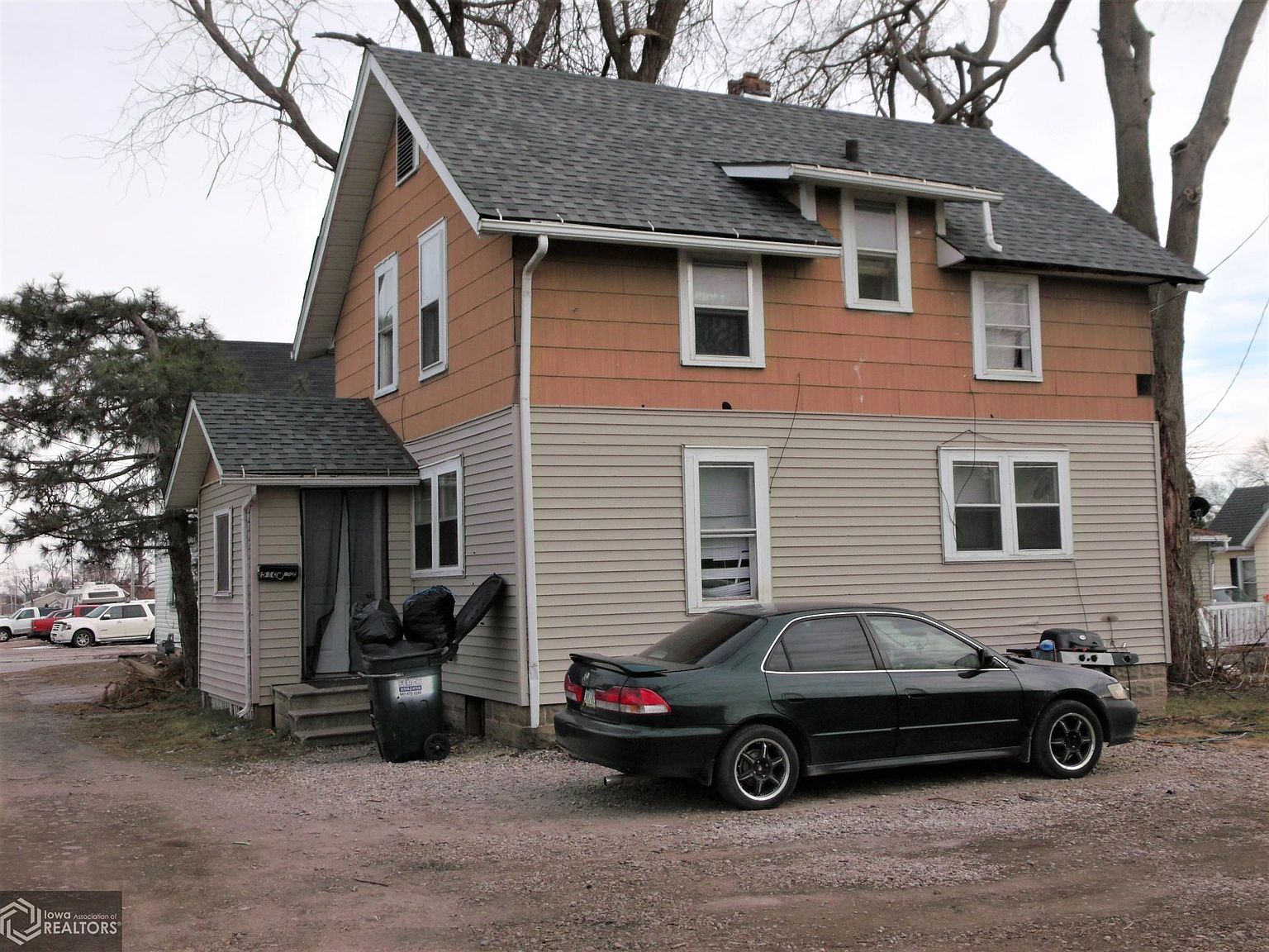 510 1 2 N 3rd Ave Marshalltown Ia 50158 Mls 5698232 Zillow