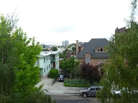 300 Vernon St #22 — Photo 16