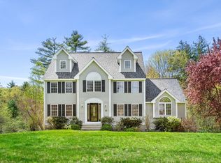 12 Brittany Ln, Dunstable, MA 01827