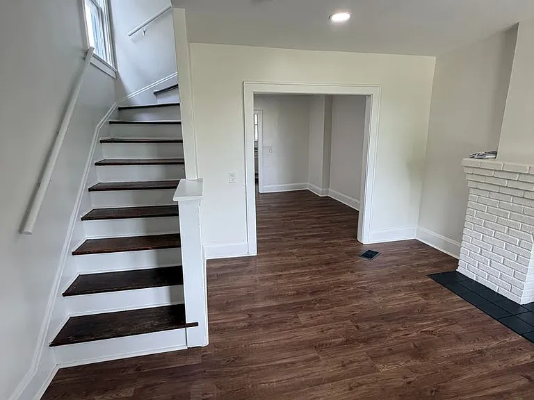 726 Frebis Ave — Photo 8