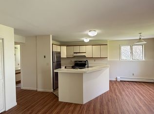 13 Back River Rd APT 101, Dover, NH 03820