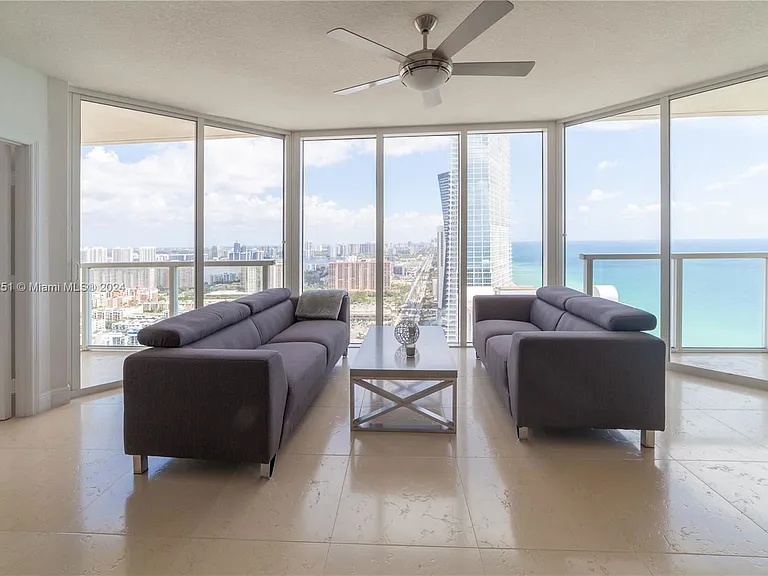 16699 Collins Ave #3707 — Photo 4