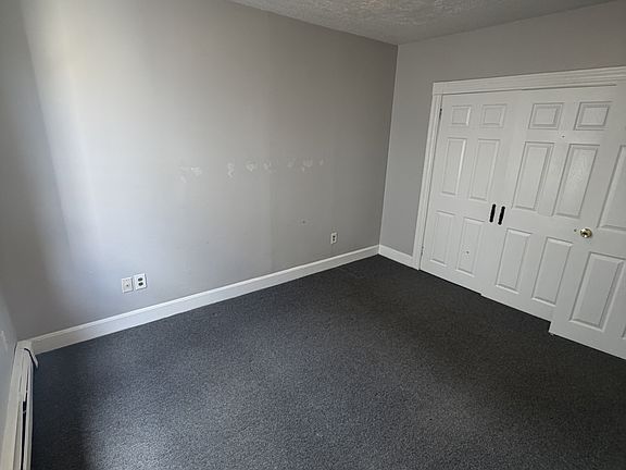 3rd image of 598 Brock Ave