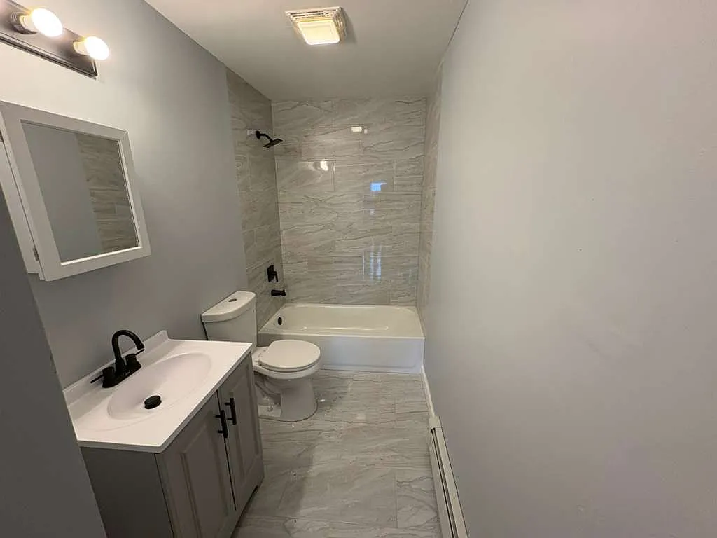 2 bed, $1,895 — Photo 3